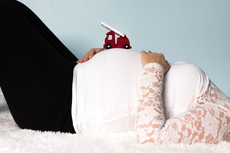 A Sweet Maternity Session | Durham Region Family Photographer A Sweet Maternity Session | Durham Region Family Photographer